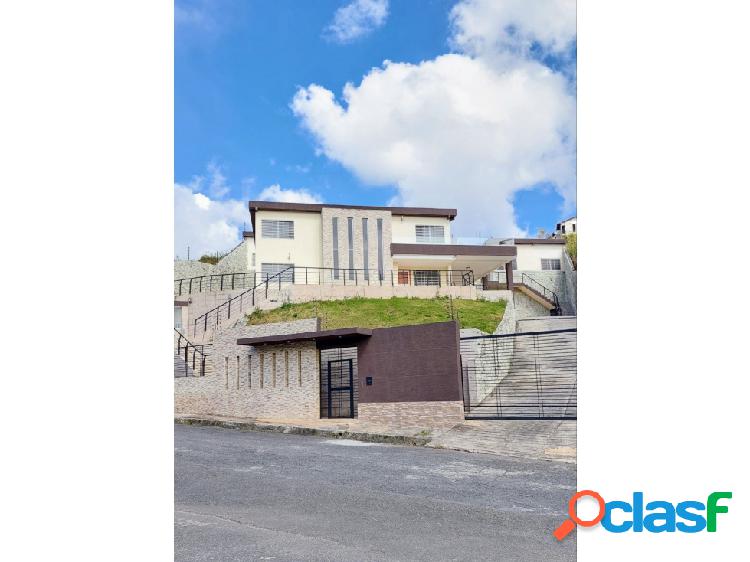 Casa en Venta amplia e iluminada en Urb Pan de Azucar