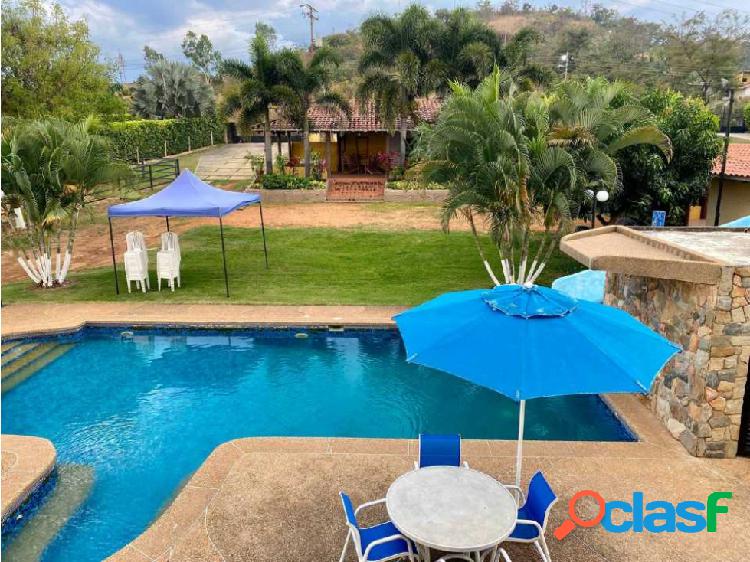 Casa en Venta con piscina ubicada en el Safari Country Club