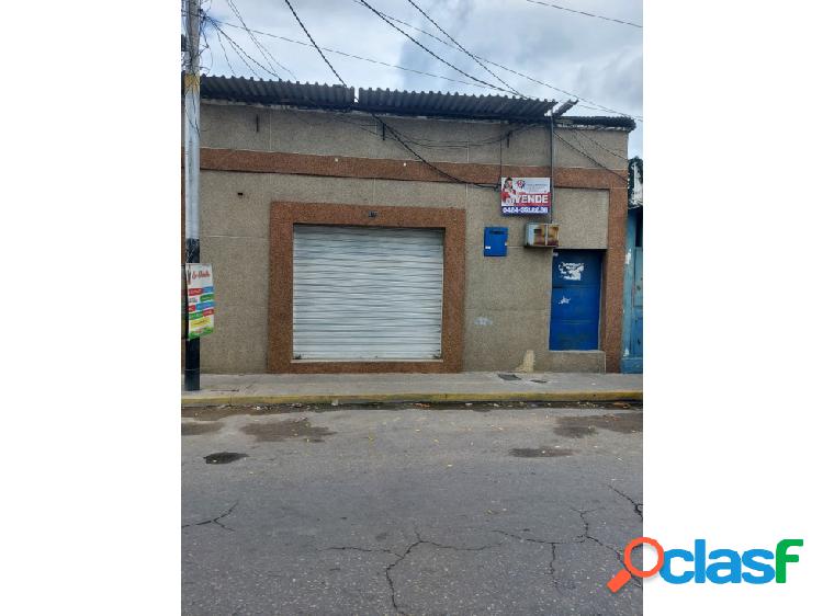 Casa en Venta en La Avenida 10 de Diciembre, Maracay