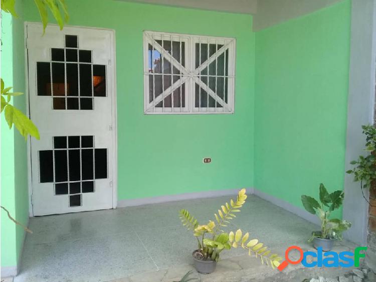 Casa en Venta en La Urb. Araguaney de Palo Negro.