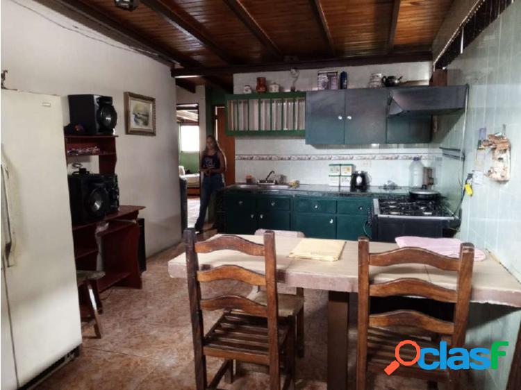 Casa en venta - La Candelaria, Av Este 2