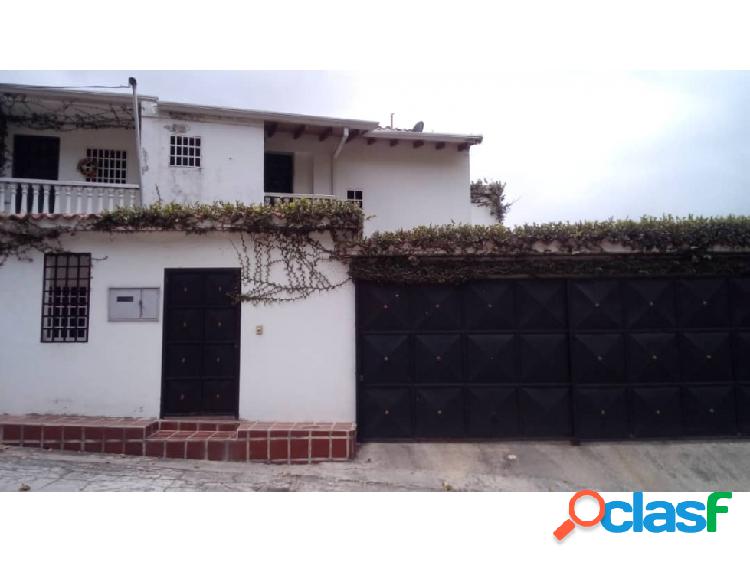 Casa en venta Urb las Piñas Colinas de Carrizal.