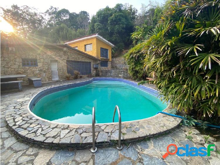 Casa en venta con piscina Loma Larga 117m2C 1075m2T