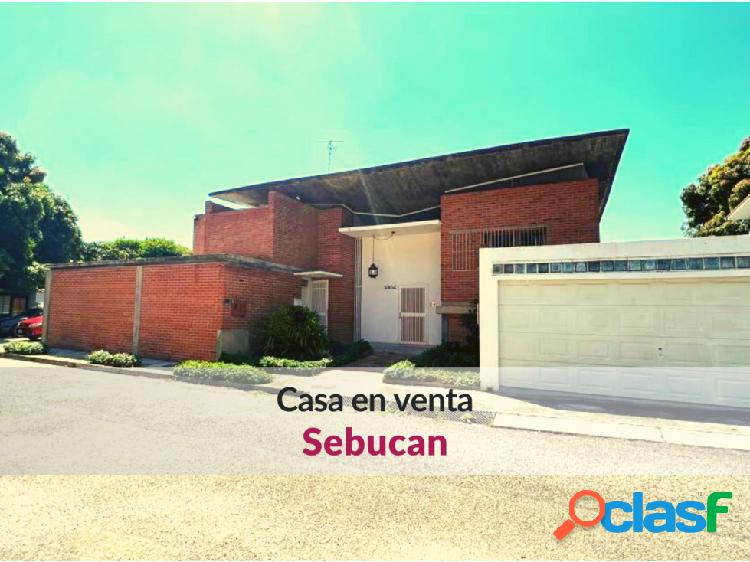 Casa en venta en Sebucan en urbanización cerrada y con