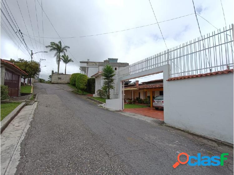 Casa en venta ubicada en El Picacho Urb Cerrada San Antonio