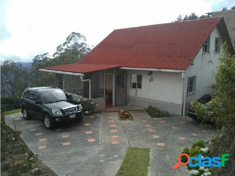 Casa entre la Colonia Tovar y el Junquito