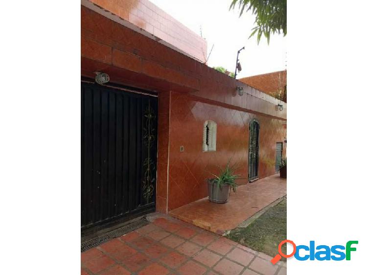 Casa quinta 290m2 4h/5b/5p Tanaguarena 4708