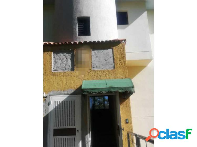 Casa tipo Townhouse de 202m2 en Carrizal, Lomas de Monte