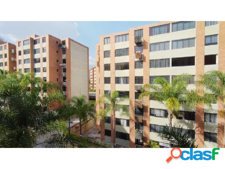 Confortable apartamento en alquiler semi-amoblado en Los