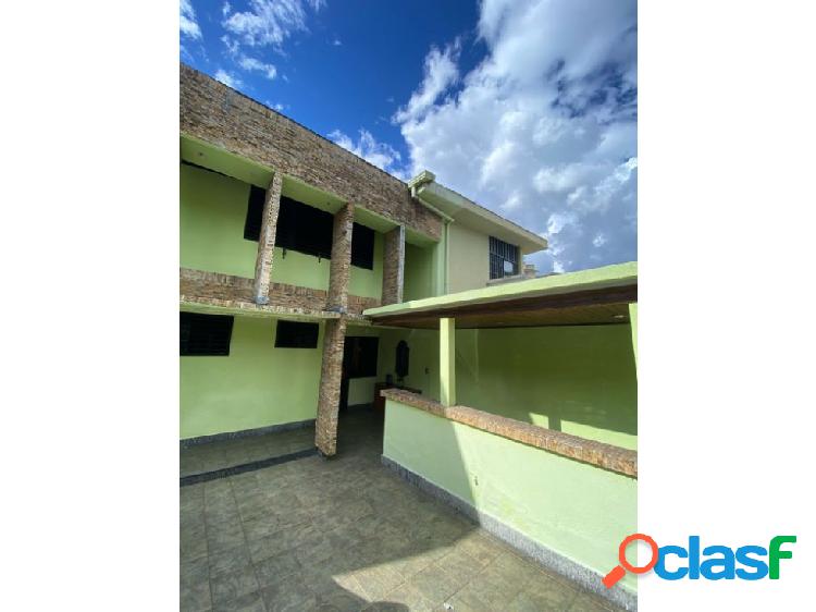 DOS CASAS EN MACARACUAY EN VENTA