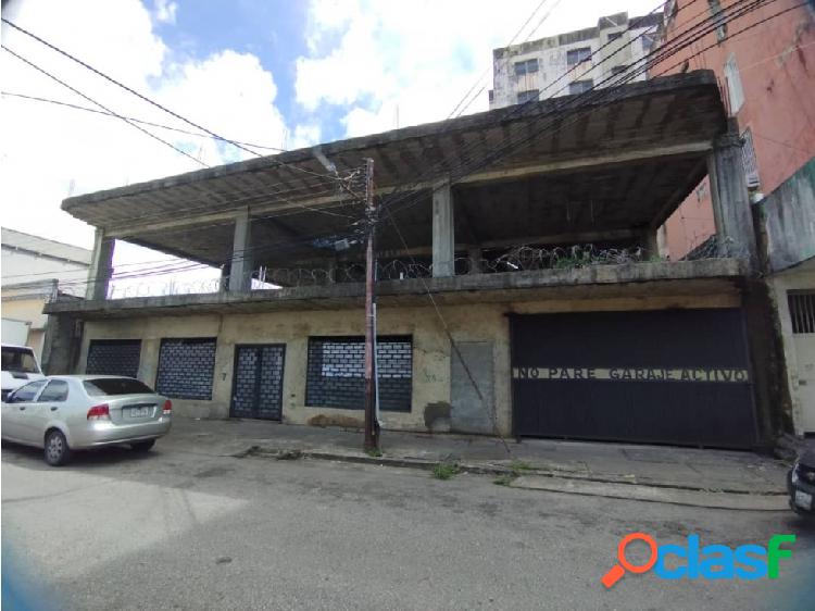 EDIFICIO DE DOS NIVELES EN CALLE PAEZ/CENTRO MATURIN