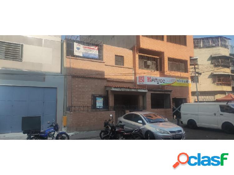 EN VENTA AMPLIA CASA EN CALLE COLOMBIA DE CATIA 300m2