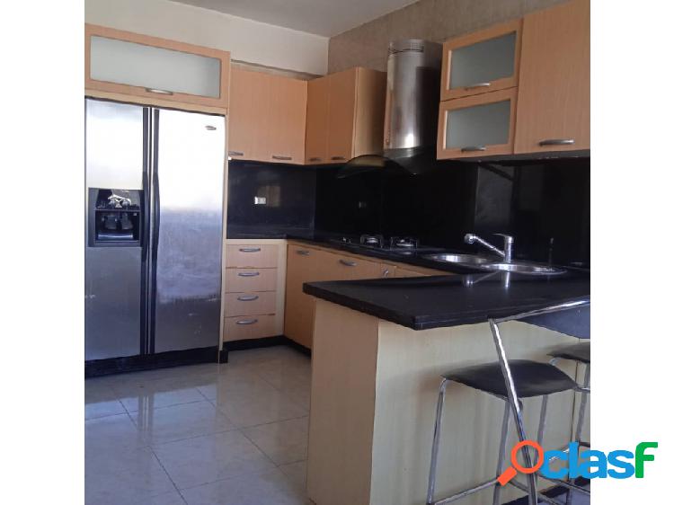 EN VENTA APARTAMENTO EN RESD MIRAGE URB EL BOSQUE 11-07