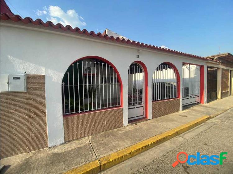 EN VENTA CASA URB ISAAC OLIVERA TURMERO