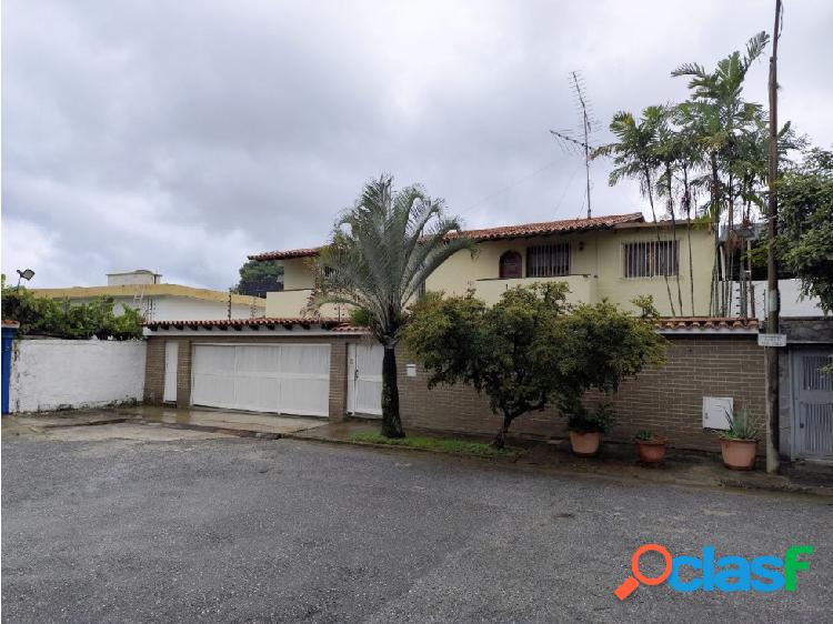 EN VENTA HERMOSA CASA EN LA TRINIDAD 358mts/4H+s/5B+s/2PE