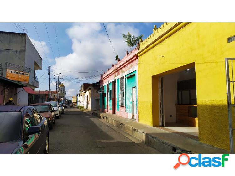 EN VENTA LOCAL COMERCIAL EN EL CASCO CENTRAL GUACARA