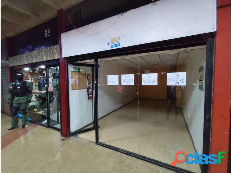 EN VENTA LOCAL COMERCIAL EN EL CENTRO COMERCIAL EL VALLE