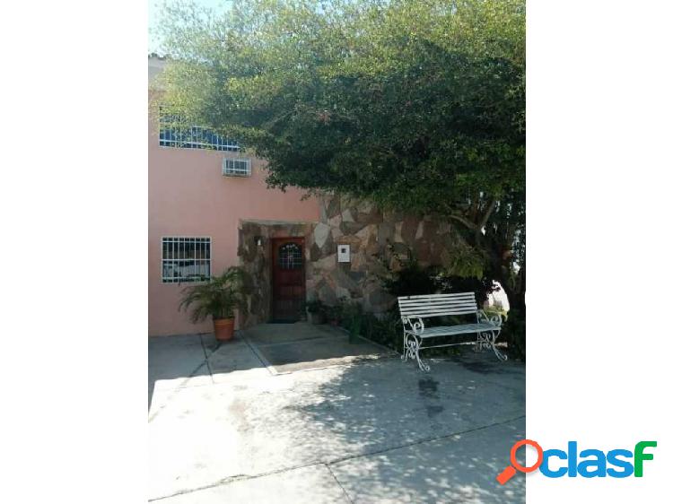 EN VENTA TOWNHOUSE EN NAGUANAGUA