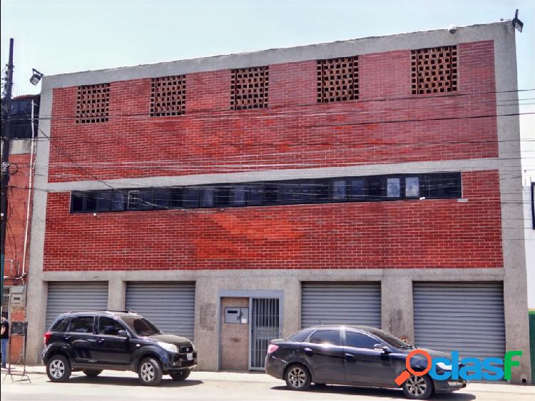 Edificio Comercial en Venta Bella Vista (Galpón)