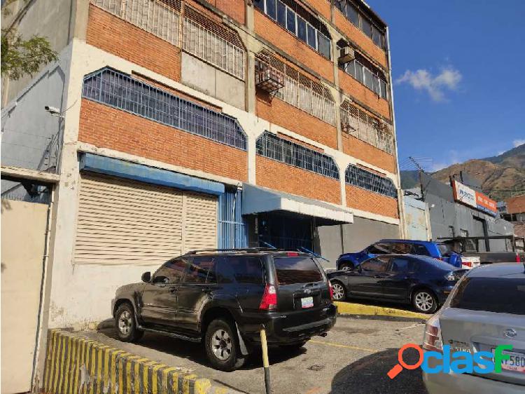 Edificio Industrial con local 2000 M2 Boleita Norte