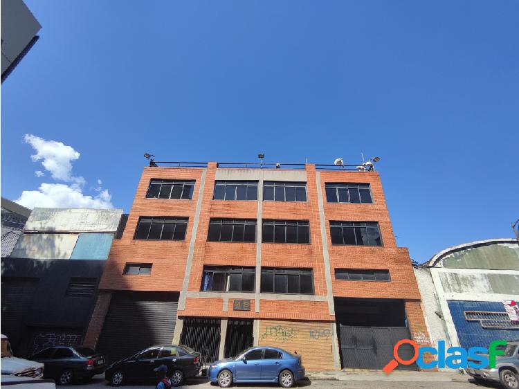 Edificio Industrial en Venta Boleita 3200mts