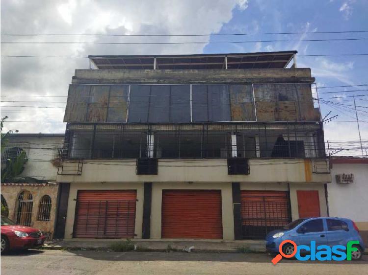 En Venta Edificio. Sector Santa Rosa, Maracay