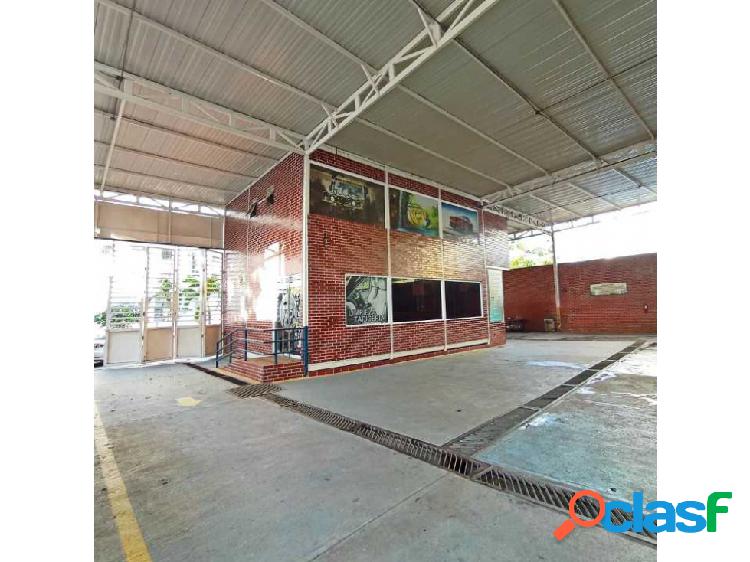 En Venta Galpón-Local + fondo de comercio y mobiliario en