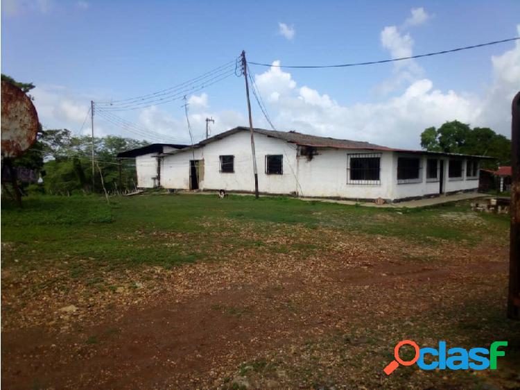 En Venta Magnifica Finca Agropecuaria de 1019 Hectareas