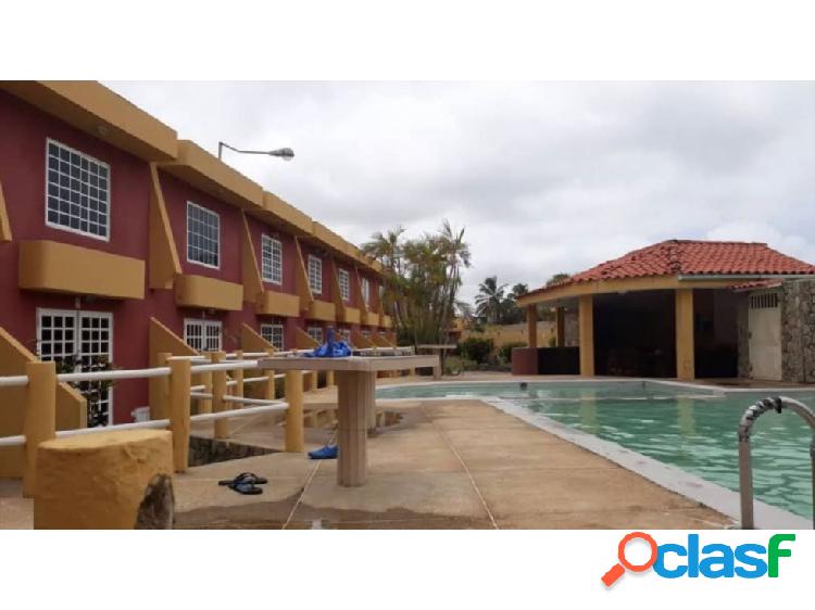 En venta Town House vacacional en Chichiriviche, Estado