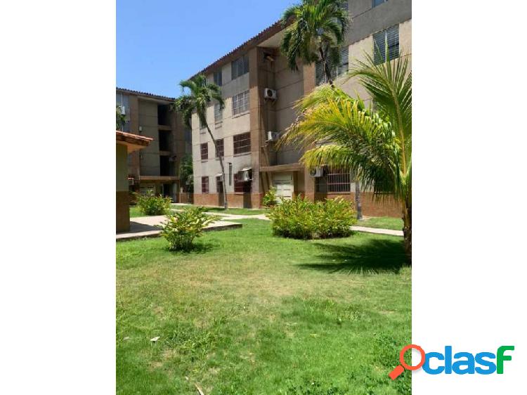 En venta apartamento 66m2 3h/2b/1p Higuerote 2251