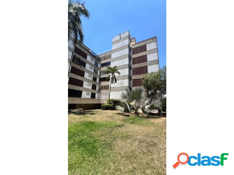 En venta apartamento en Edificio la Peña lomas de las