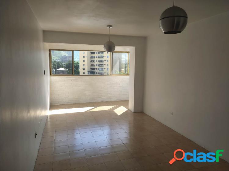 En venta apartamento en la Av. Bolívar en La Victoria,