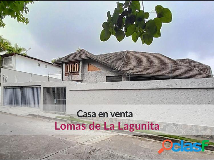 En venta bella casa actualizada en Lomas de la Lagunita