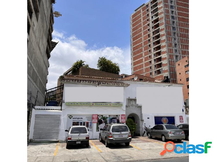 En venta casa comercial en las Mercedes en venta