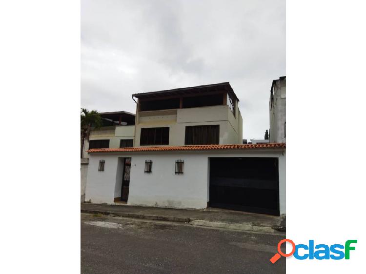 En venta hermosa casa en Lomas de Prado del Este