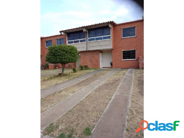 En venta hermoso Town House en el municipio García