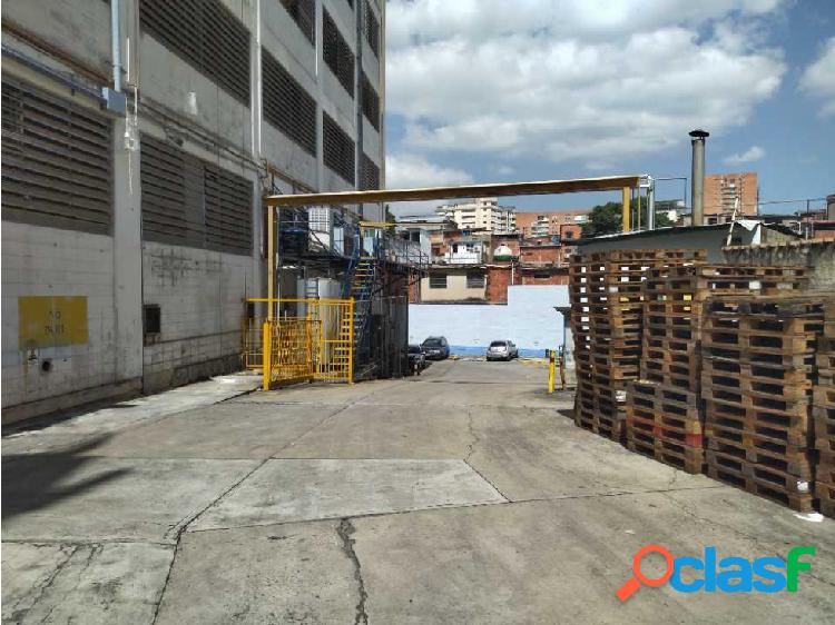 En venta planta industrial 2700m2 Horizonte