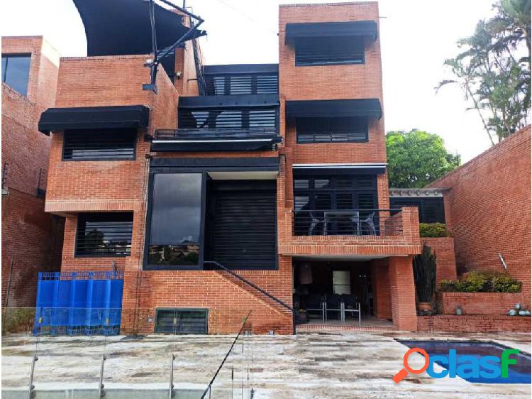 En venta town house 480m2 Colinas del Tamanaco 2146