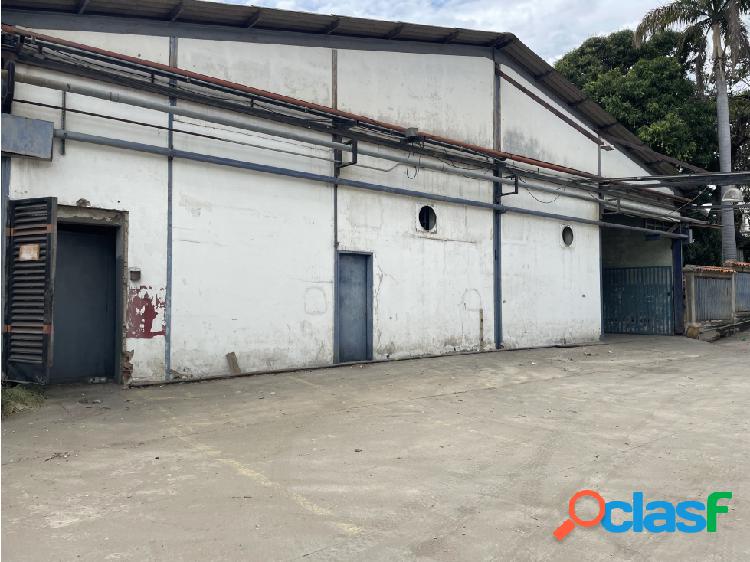 Galpón en Alquiler 630 m2 zona Industrial San Ignacio