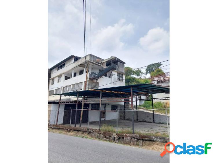 Galpon con edificio tres niveles en venta zona industrial de