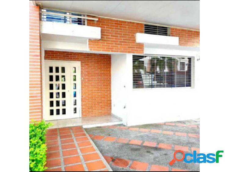 HERMOSO TOWN HOUSE EN VENTA MAÑONGO VALENCIA