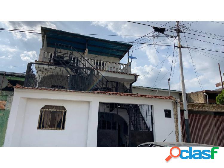 Hermosa Casa con estilo clásico en venta en Las Mercedes