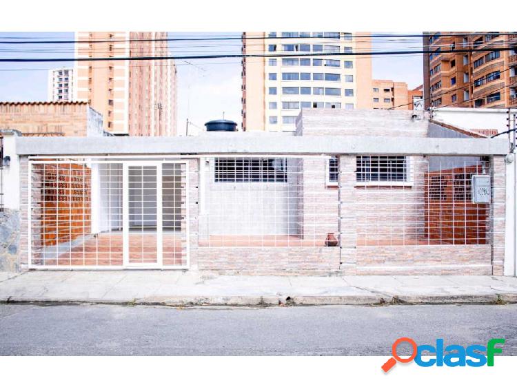 Hermosa Casa en Venta,ubicada en Agua Blanca