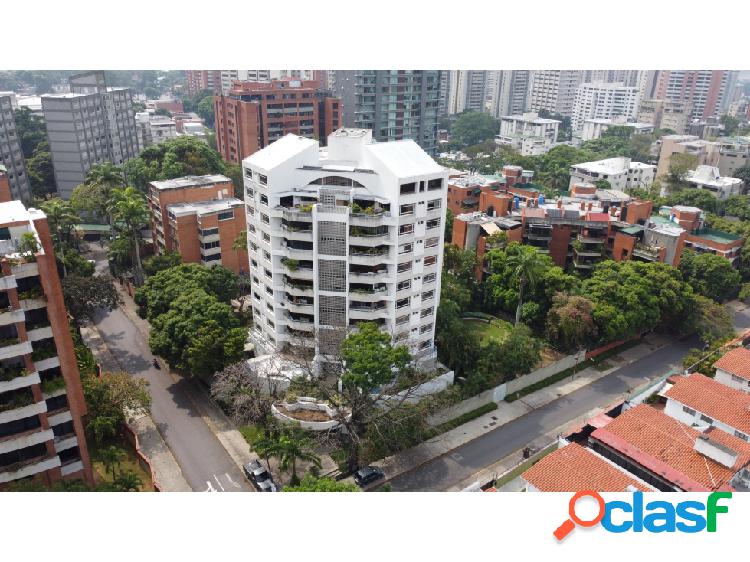 Hermoso y amplio apartamento en alquiler en Sebucán 310 M2