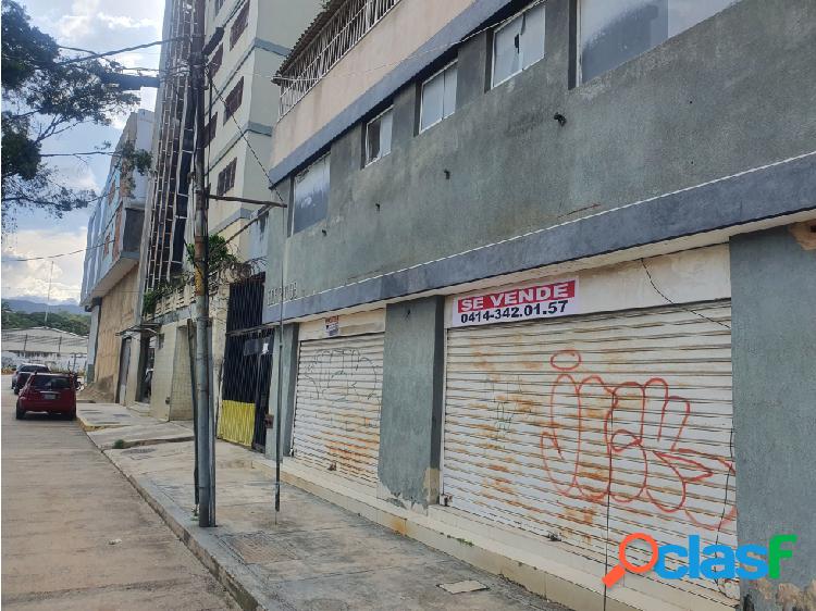 LOCAL COMERCIAL EN VENTA AV. BOLIVAR 200M2