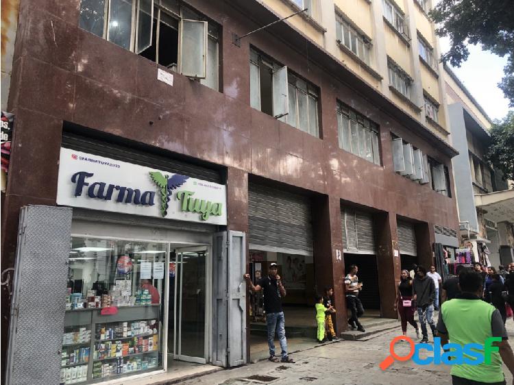 LOCAL COMERCIAL EN VENTA FRENTE A LA ASAMBLEA 16m2