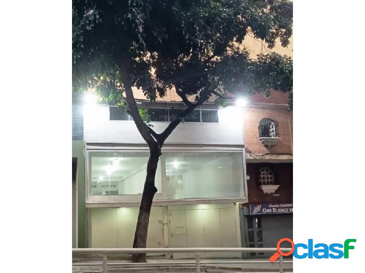 LOCAL COMERCIAL EN VENTA - URB. AV. BARALT