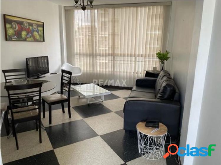 Lindo apartamento en los Palos Grandes en alquiler 2h/1b SIN