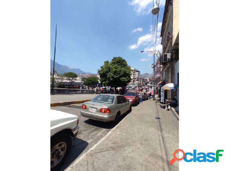 Local Comercial en Alquiler en Zona Colonial de Petare 200m2