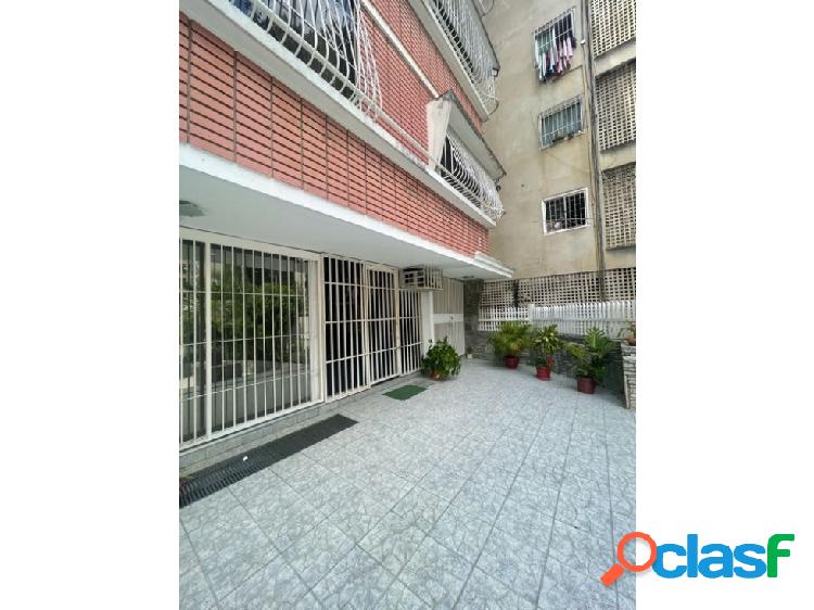 Local u oficina 60 m2 nivel calle 1 b/ aire acondicionado/